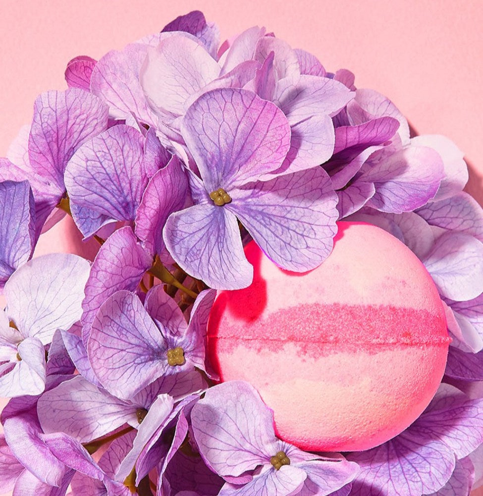 Kundal Bubble and Sparkling Bath Bomb White Musk 200g 2 Count