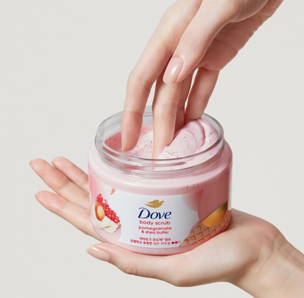 Dove Body Scrub Pomegranate and Shea Butter 298g