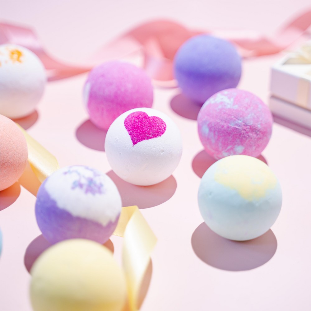 Epeios Bath Bomb 12 Variety Gift Set, 840g