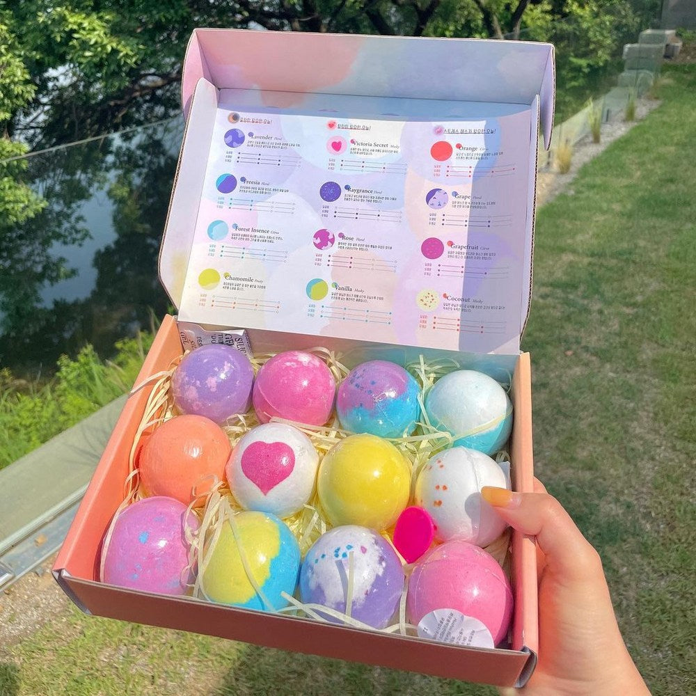 Epeios Bath Bomb 12 Variety Gift Set, 840g